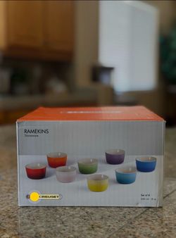 NEW Le Creuset 8 Piece Stoneware Ramekin Set