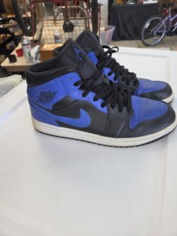 Nike Air Jordan 1 Mid Hyper Royal Black White 554724-077 Mens