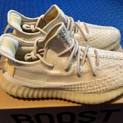 Yeezy Boost 350 V2 Light