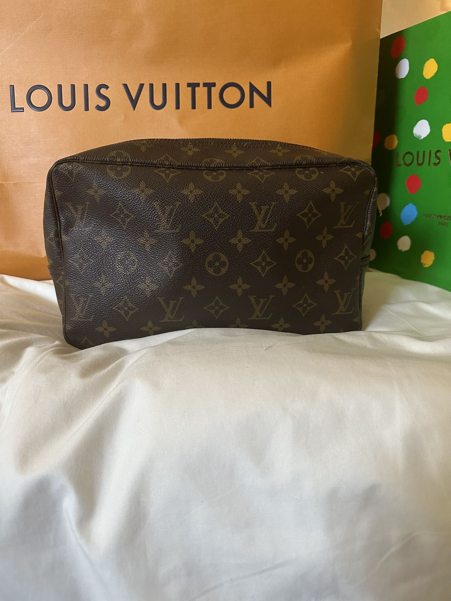 AUTHENTIC Louis Vuitton LV Cosmetic Pouch Bag TrousseToilette