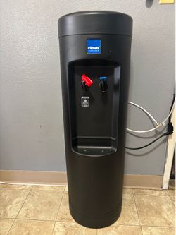 Tank less water dispenser