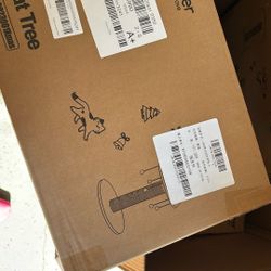 🐾 Cat Tree for Sale – Your Kitty’s New Favorite Spot! 🐾