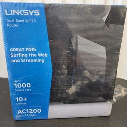 Linksys AC1200 Dual-Band WiFi 5 Router