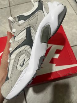 NIKE AL8  SIZE 7.5 Womens