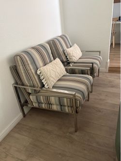 Set of 2 Contemporary Lounge Chairs – Gray/Beige Stripe