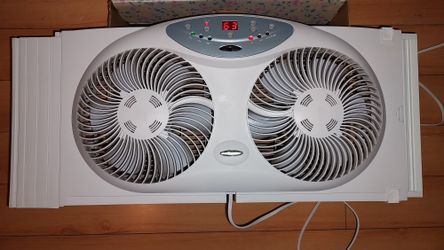 Bionaire 8.5" Twin Window Fan with Reversible Airflow 3 Speeds Model BWF-0910AR Like New