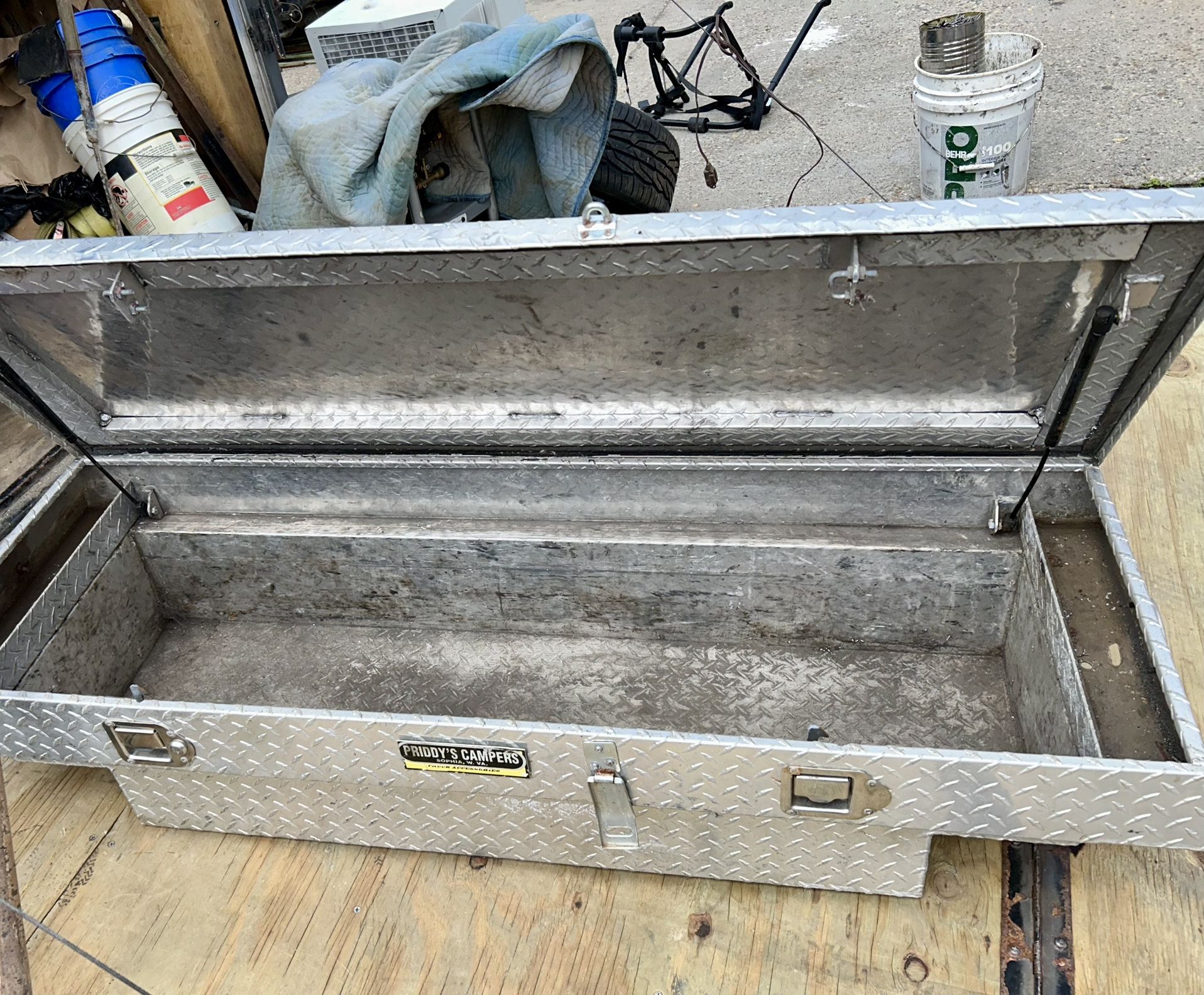 Aluminum Tool Chest for Trucks (2 Available)