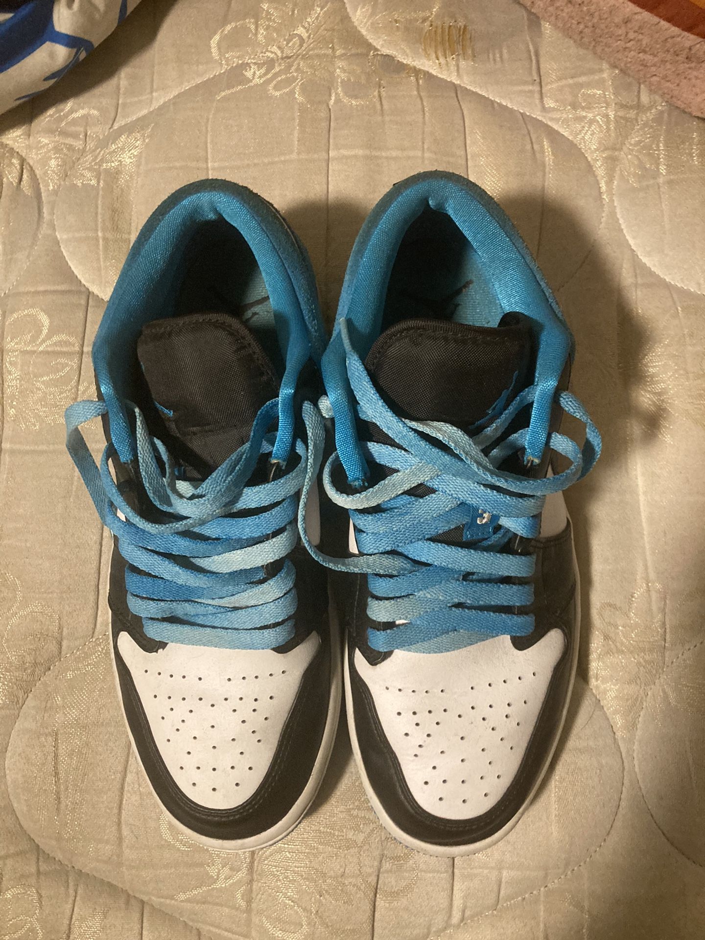 Jordan 1 Low laser blue 