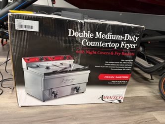 Avantco electric deep fryer almost new !