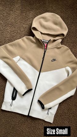 Nike Tech Size Small