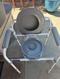 Portable Comode
