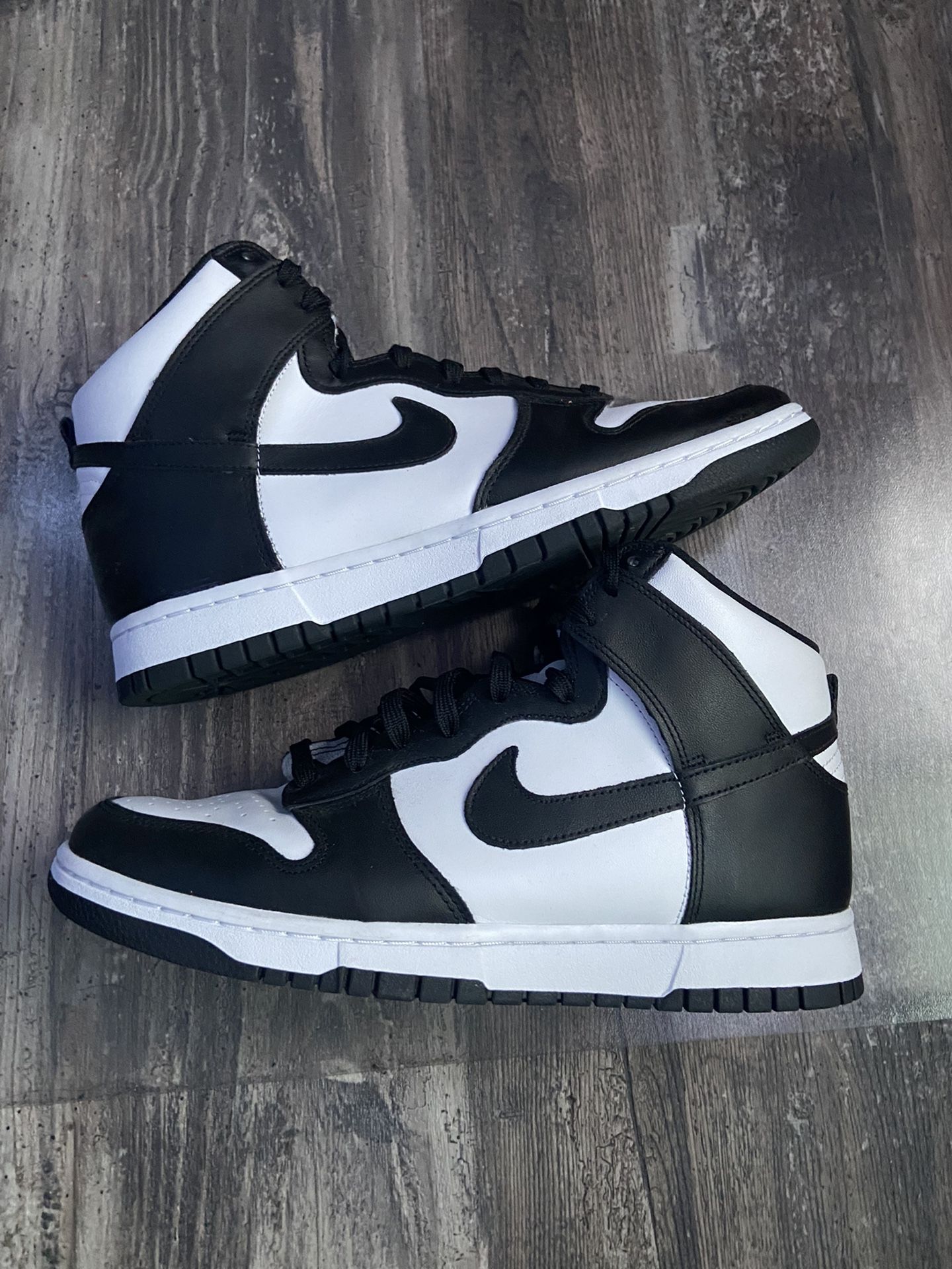 Nike Dunk High Panda Size 9.5 Mens