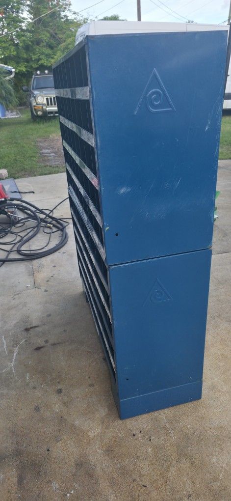 Bolt Bin