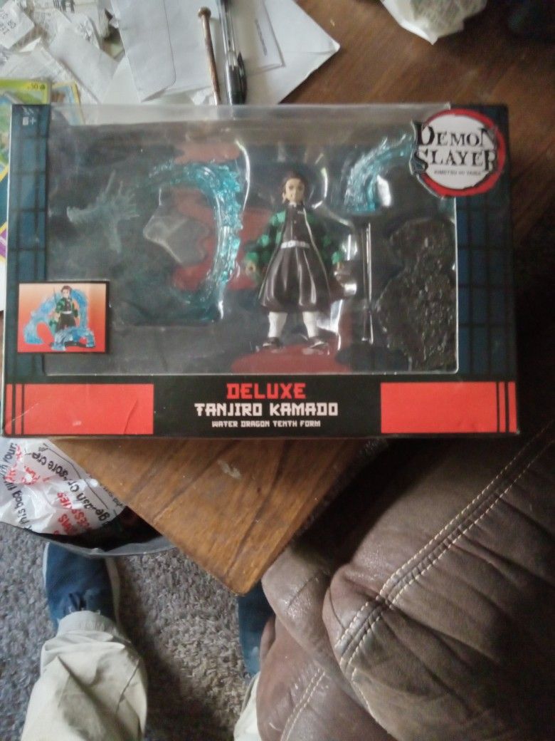 Demon Slayer Deluxe Tanjiro Kamado Water Dragon Tenth Form For Sale