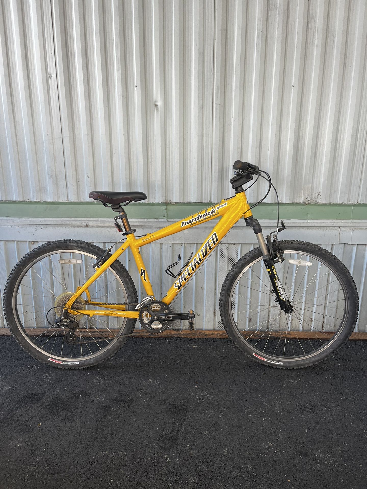 Specialized Hardrock Sport Mountain Bike