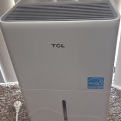 Dehumidifier TCL (like New!)