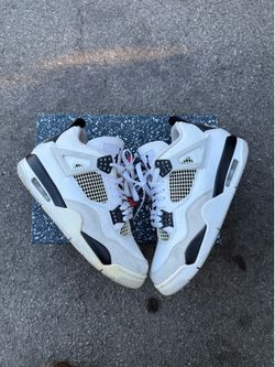 Jordan 4 Retro