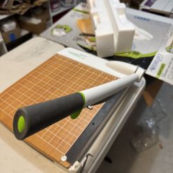 Westcott Guillotine Cartoon Trimmer 12 Inches