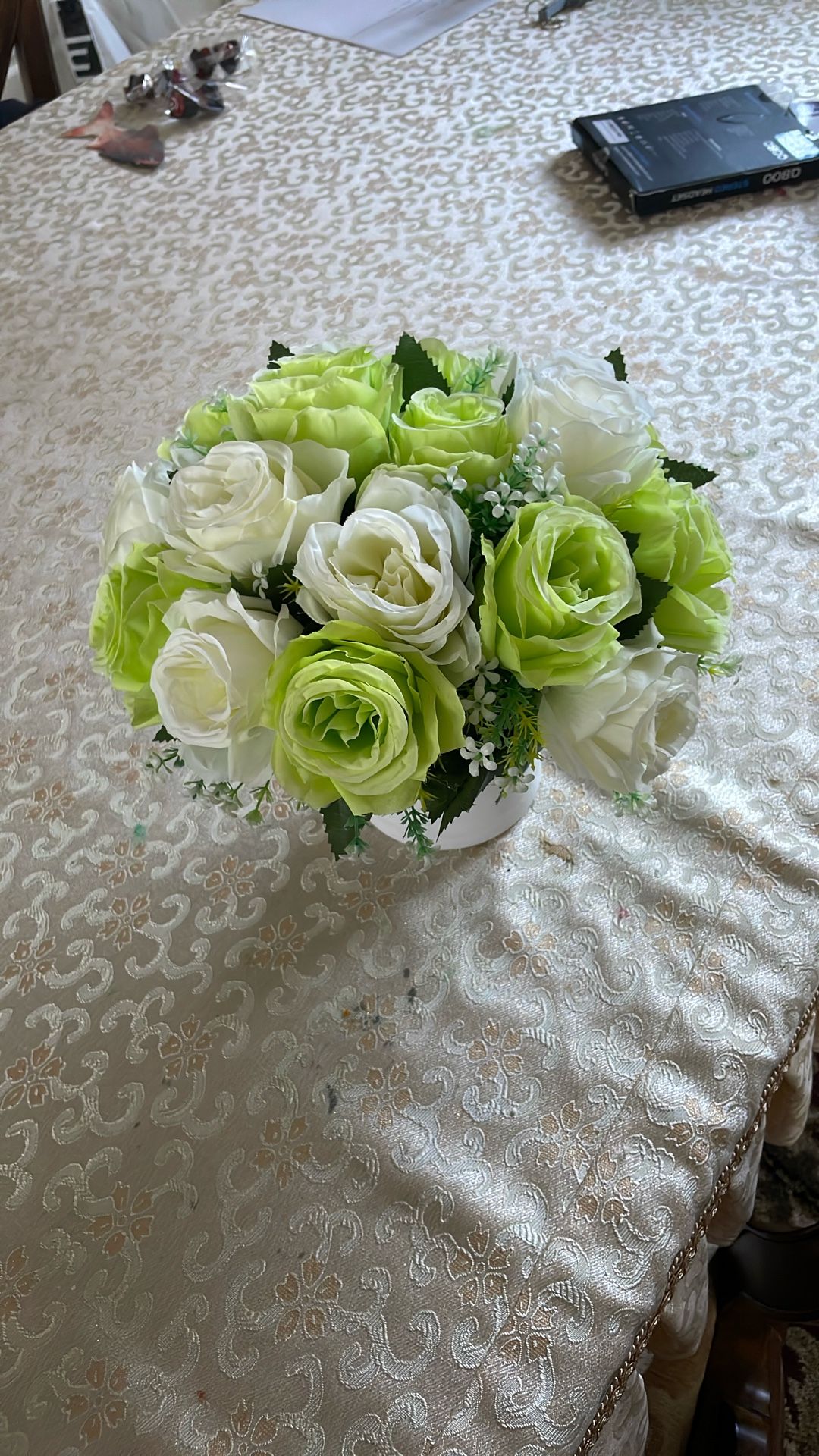 Bouquet of brand new fake flowers