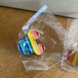 Rainbow pin