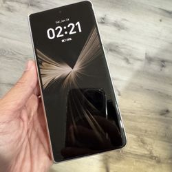 Honor Magic V5 Gold Dawn Mint