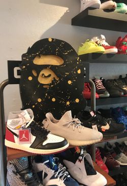 Supreme Bape OffWhite Jordan Yeezy Nike Vlone Kith Palace Revenge