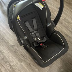 Graco baby car seat