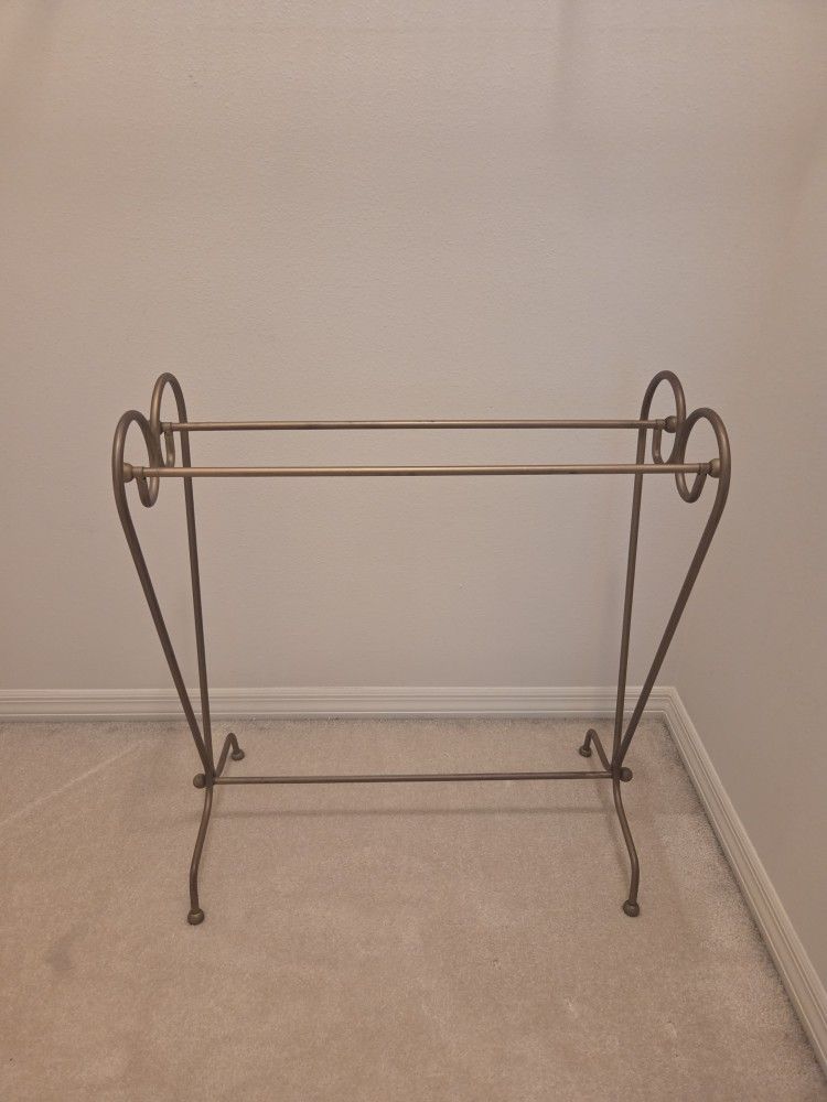 Blanket Quilt Metal Rack Stand