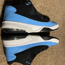Jordan Max Aura 2 Black University Blue Shoe Size 11.5