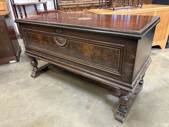 ED ROOS COMPANY Vintage Dark Walnut Finish Storage Chest with Burl Wood Panel Inlay and Carved Shell Motif