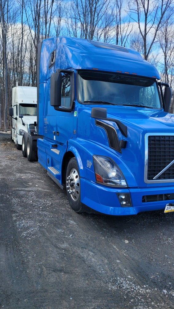 2015 Volvo VNL