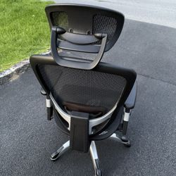 Staples Hyken Ergonomic Desk chair 