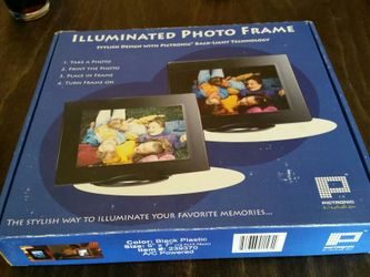 Digital photo frame