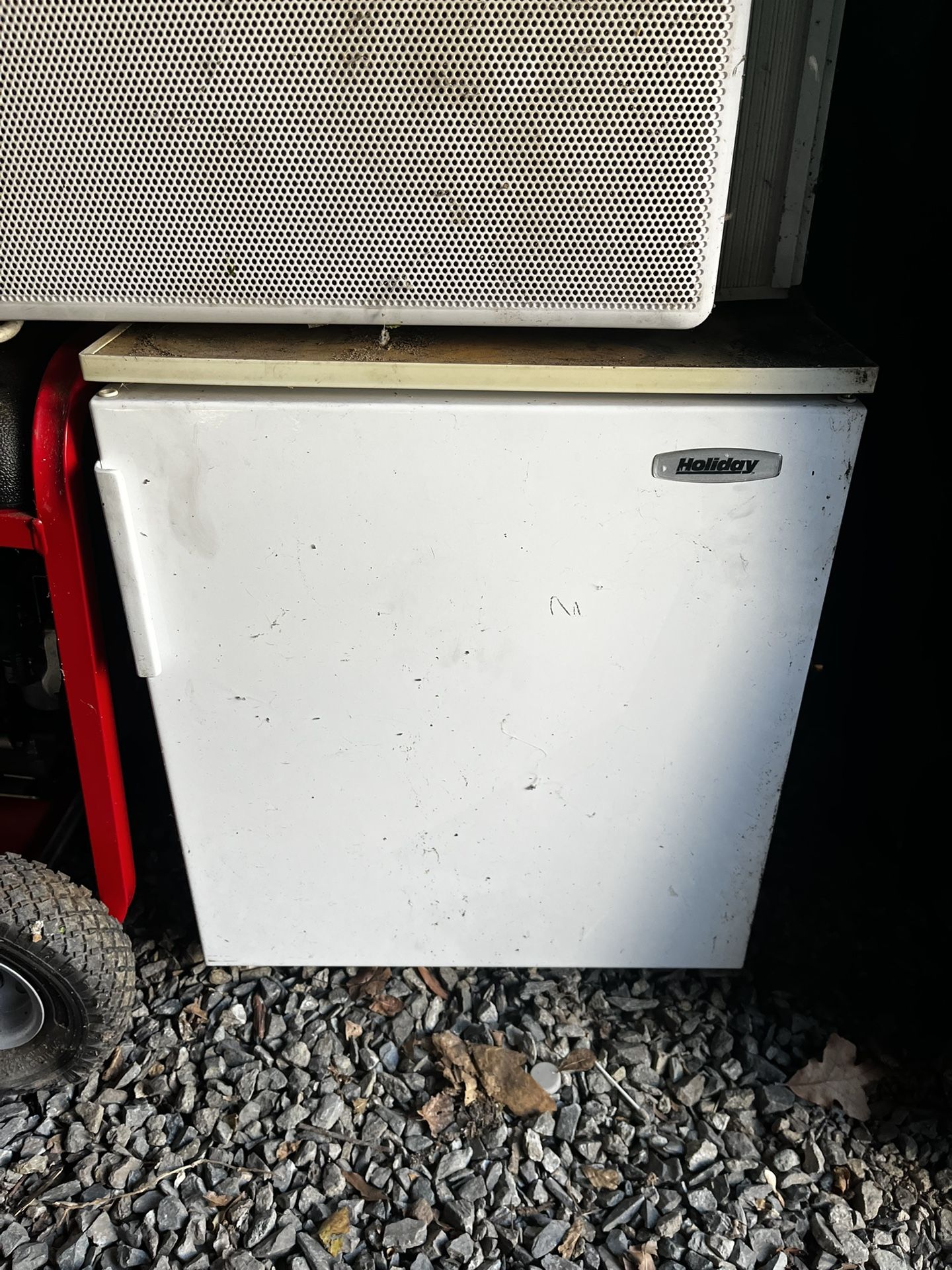 Mini Fridge 