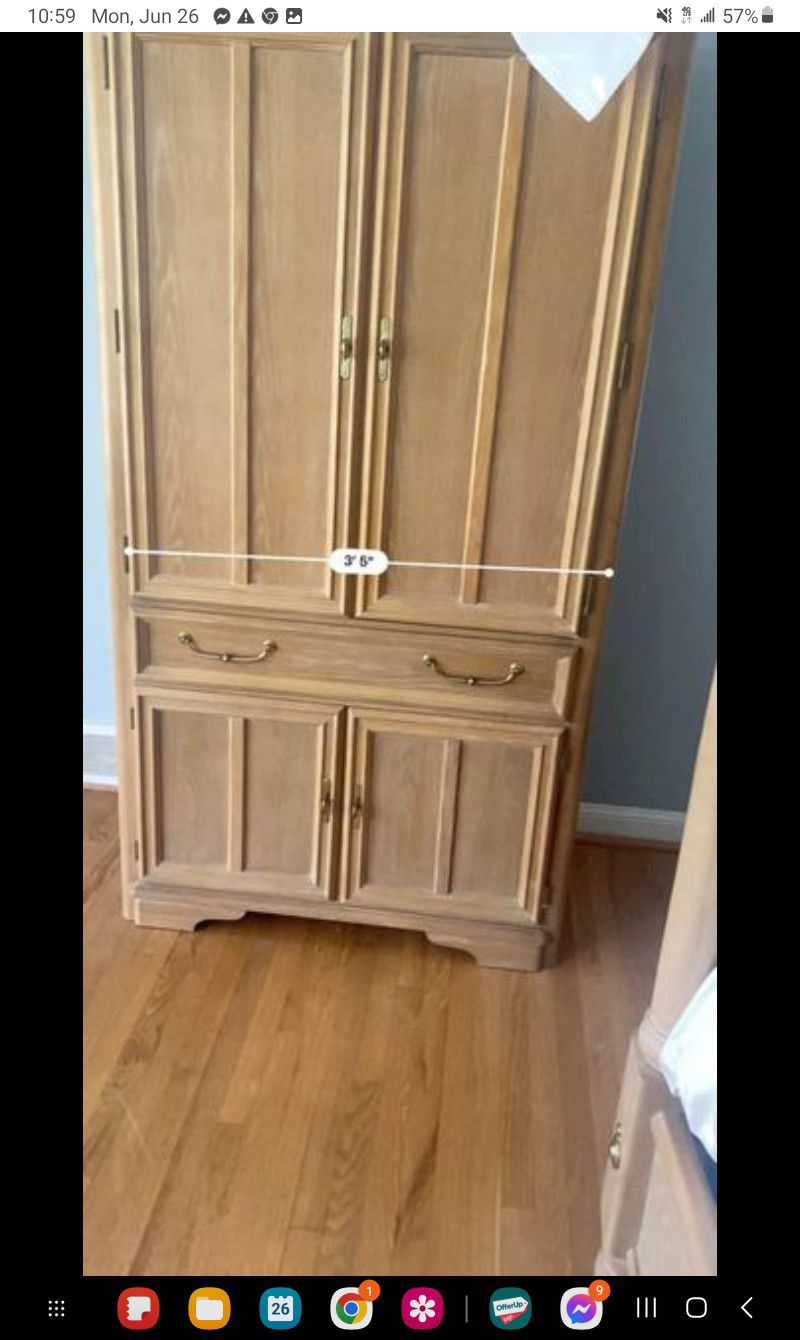 Stanley Vintage Classy Armoire