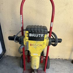 Bocsh hammer, comes with 4 bits and wheel, Good condition, Work perfectly 