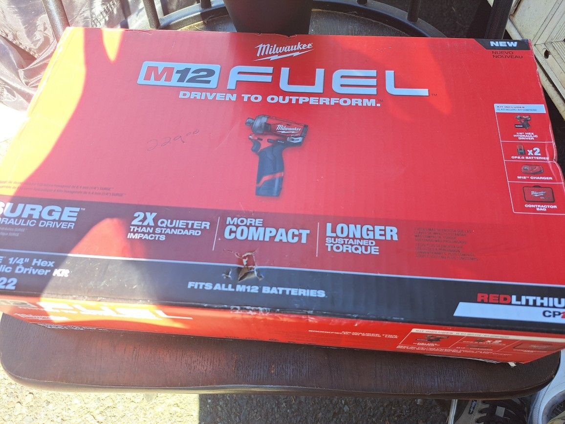 Milwakaukee Surge 1/4" Hex Hydraulic Driver Kit