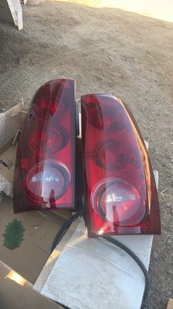 2013 GMC Yukon back lights