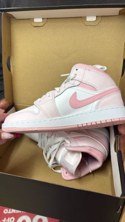 Air jordan 1 mid $100 new pearl pink