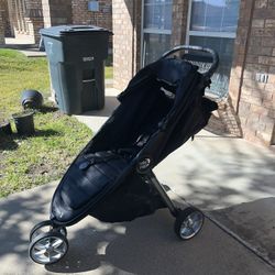 High-Quality Baby Stroller – Excellent Condition & Fully Functional