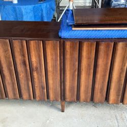 Sideboard/ Credenza/Entertainment Center/Buffet