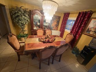 Dinning table
