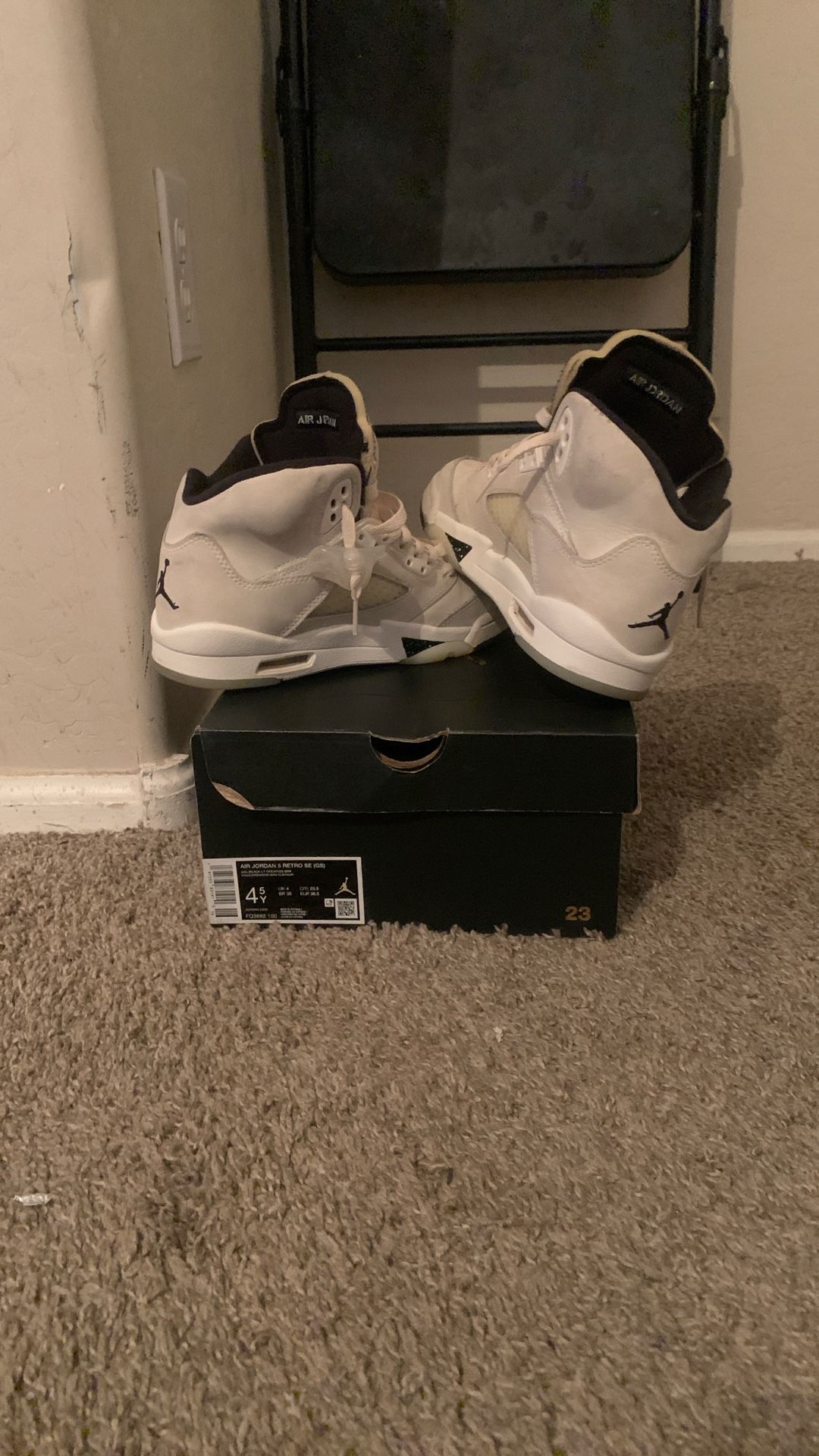 Jordan 5s Size 4.5y
