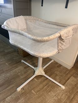 Halo Bassinest Twin Sleeper