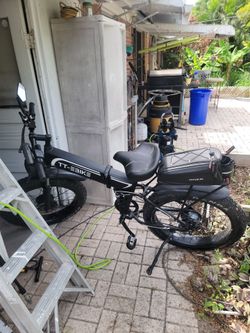 TT-Ebike with dual motors.