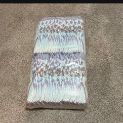 Brand New Sleeve Size 2 Luv Diapers 