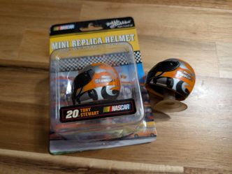 (D12) NASCAR Bobble Dobbles Tony Stewart #20 Mini Replica Helmet Set