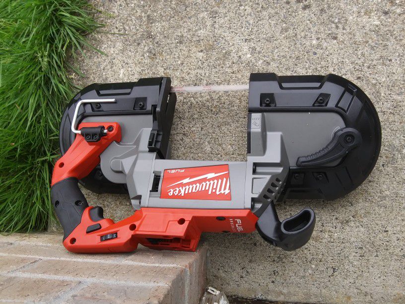 Milwaukee 2729-20 M18 FUEL 18-Volt Lithium-Ion Brushless Cordless Deep Cut  Band Saw (Tool-Only) no battery no charger for Sale in Lake Stevens, WA  OfferUp