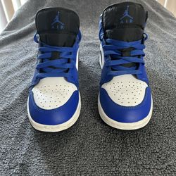 Royal Blue/Black/White Retro 1’s