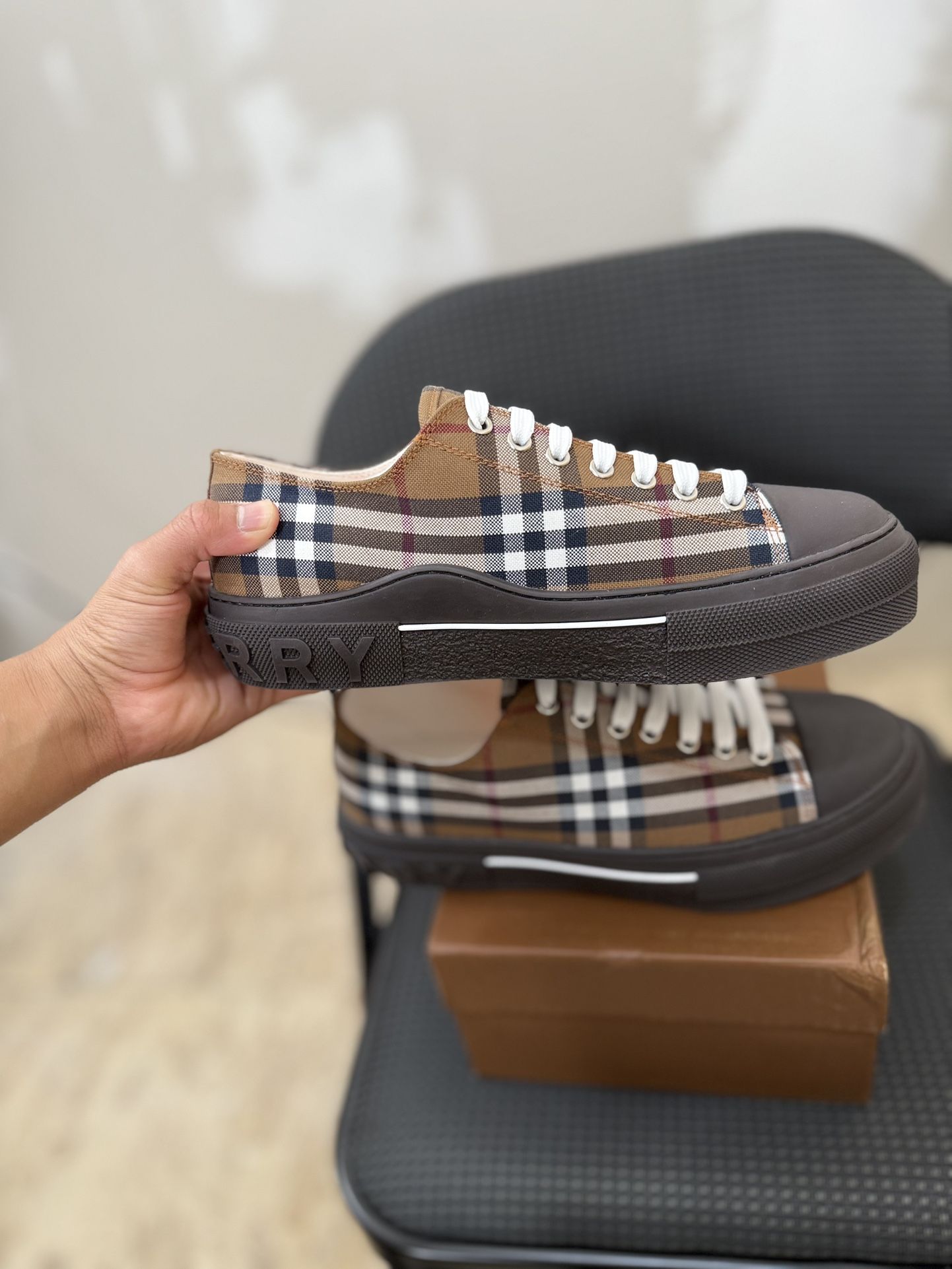 BLACK BURBERRY SHOES